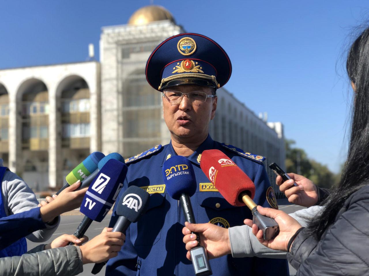 Çin, Kırgızistan'a 2 mobil hastane hibe etti