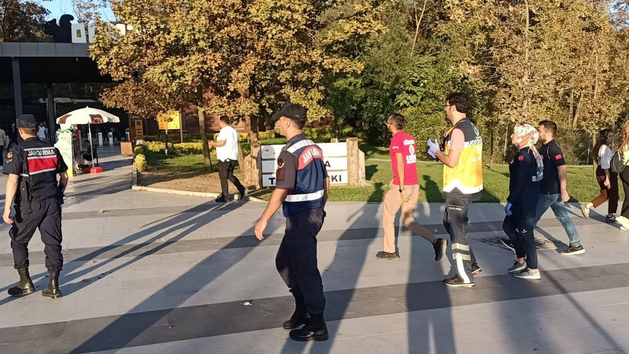 Kocaeli'de tavuklu pilav zehirlenmesi: 14 kişi hastaneye kaldırıldı