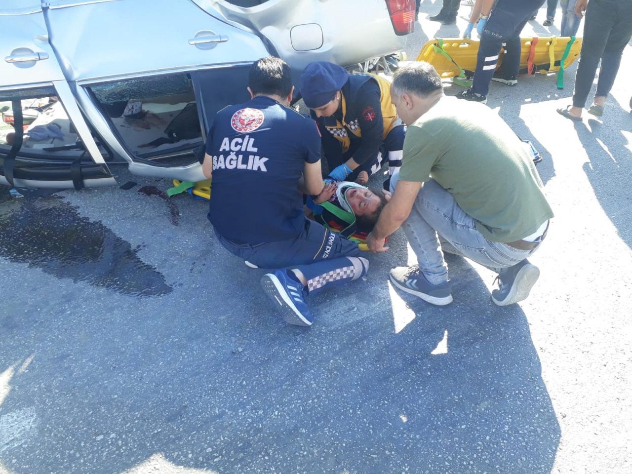 Tokat'ta refüje çarpan otomobil takla attı: 3'ü çocuk, 5 yaralı