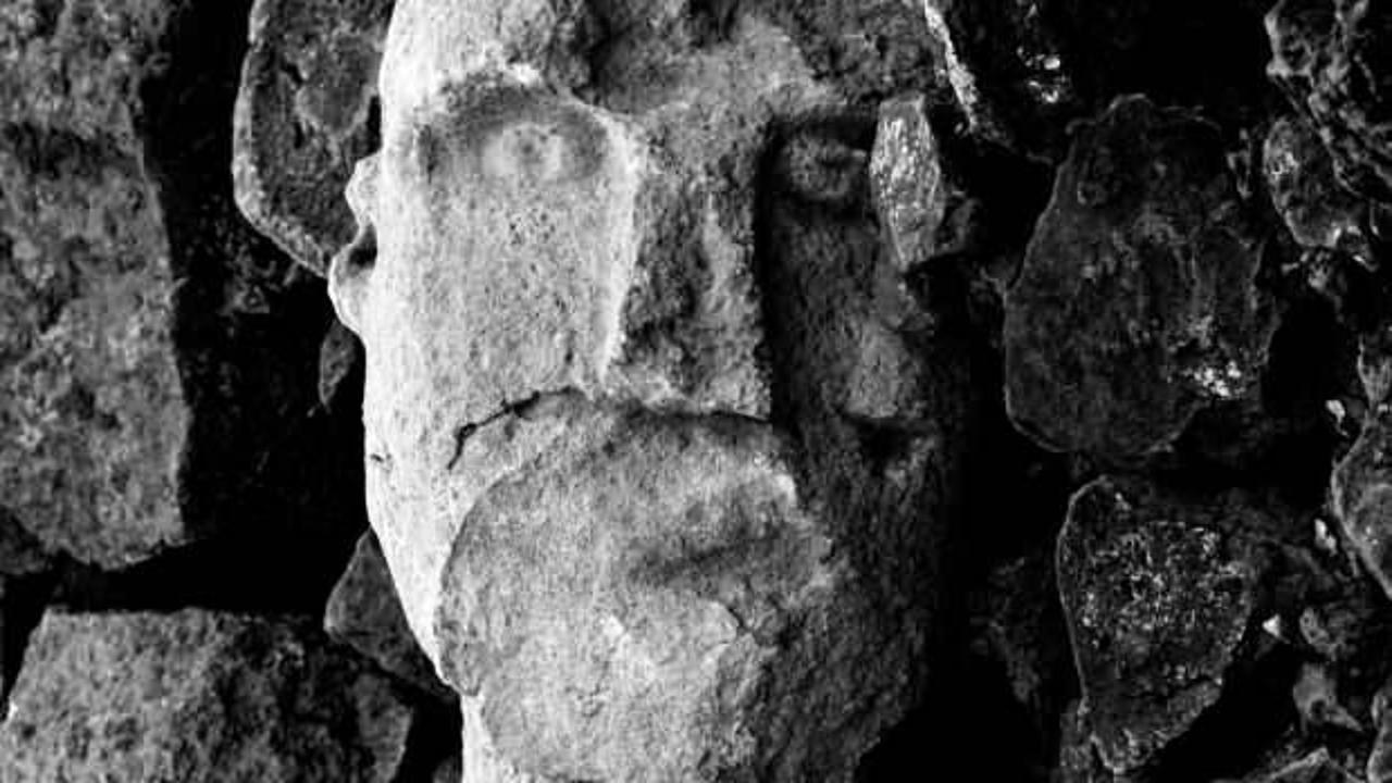 Göbeklitepe’de ilk boyalı heykel bulundu!