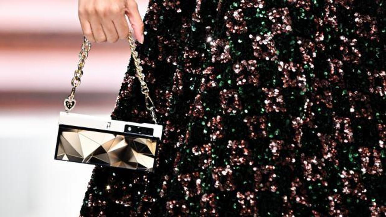 HONOR Çin’de HONOR V Purse’ü Tanıttı