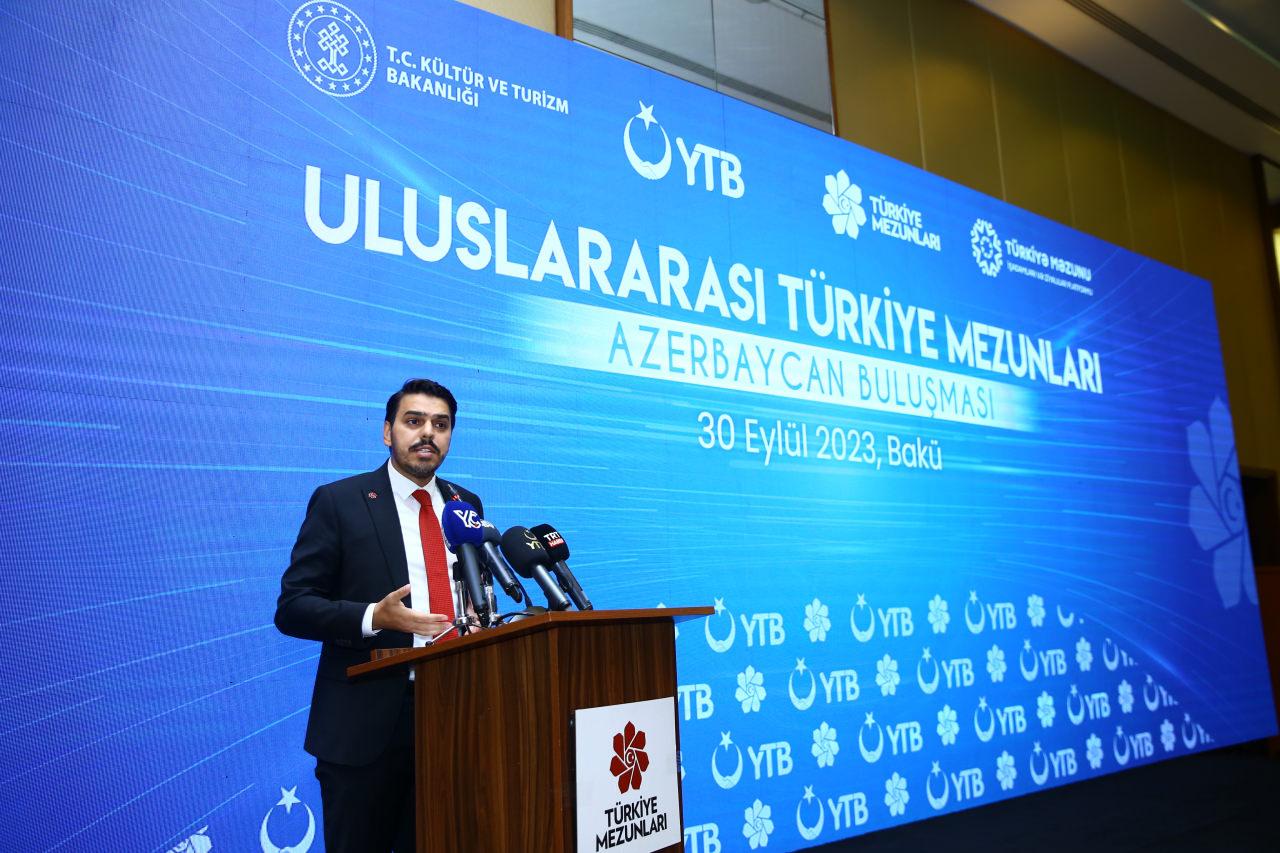 Dünyanın farklı ülkelerinden Türkiye mezunları Bakü'de buluştu