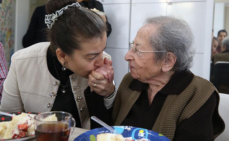 Balıkesirli 100 yaşındaki Kadriye öğretmen, Cumhuriyet nesilleri yetiştirdi