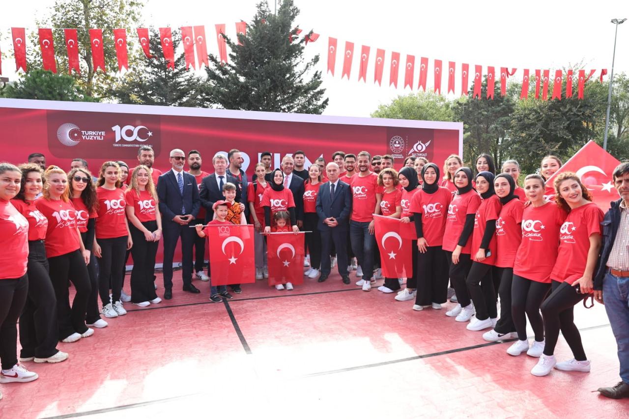 Sultangazi Belediyesi, Cumhuriyetin 100. Yılını coşkuyla kutladı