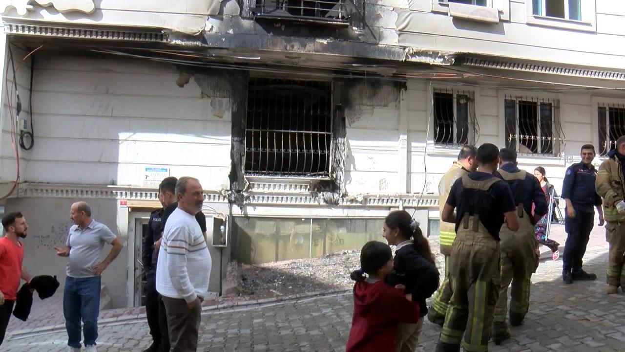 İstanbul'da apartmanda yangın: 4 kişi hastaneye kaldırıldı