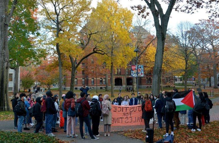 Filistin'e destek çıkan Harvard'lı öğrencileri fişlediler! 'Adınızı silmemiz için...'
