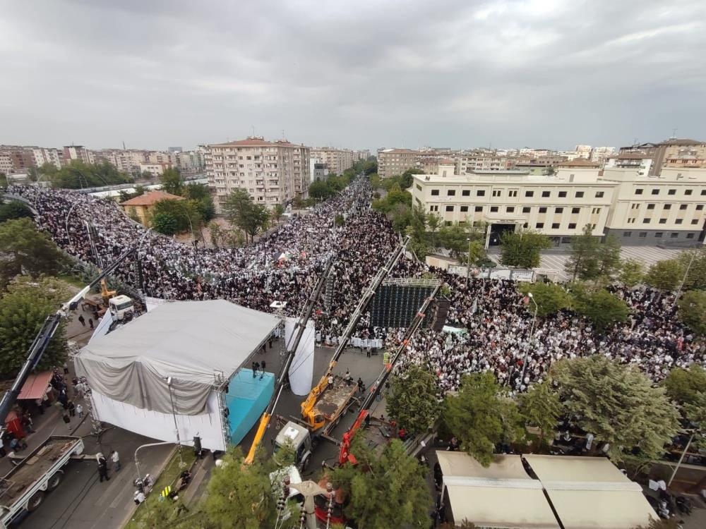 Diyarbakır’da Filistin mitingi! On binler katıldı