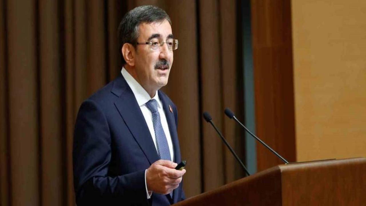 Cevdet Yılmaz: Kişi başına gelirin 17 bin 554 dolara ulaşması hedefleniyor