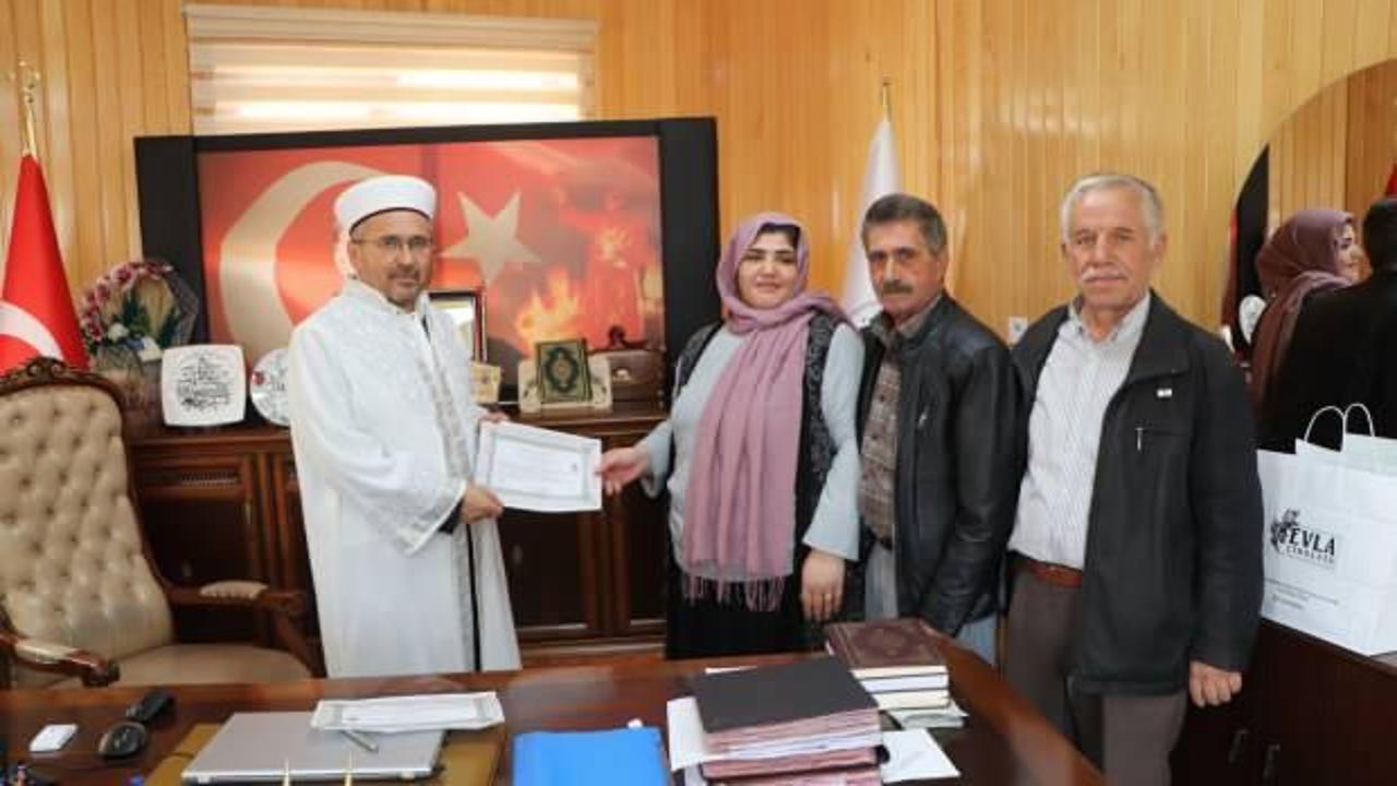 Elazığ’da yaşayan Ermenistan vatandaşı Bella Ghazaryan İslamiyet ile şereflendi