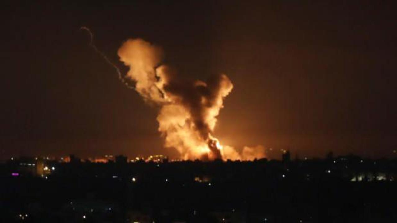 İsrail savaş uçakları camiyi bombaladı