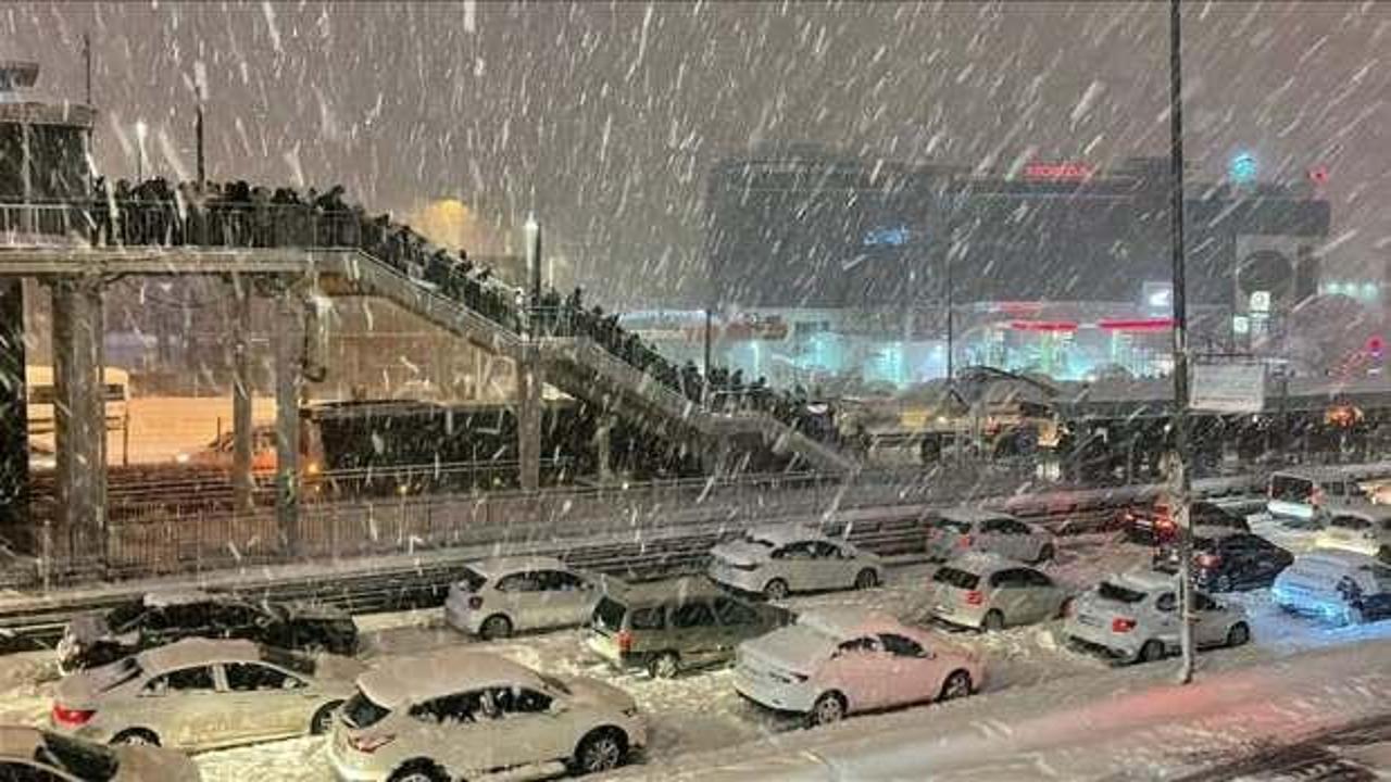 Lapa lapa kar yağışı için tarih verildi! İstanbul’a ne zaman gelecek?