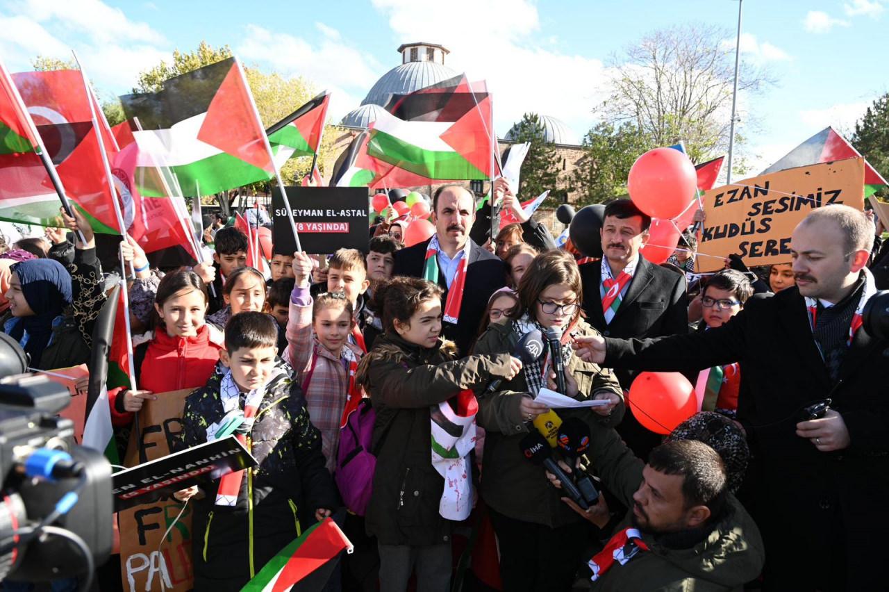 Konyalı çocuklar Filistinli akranları için bir araya geldi