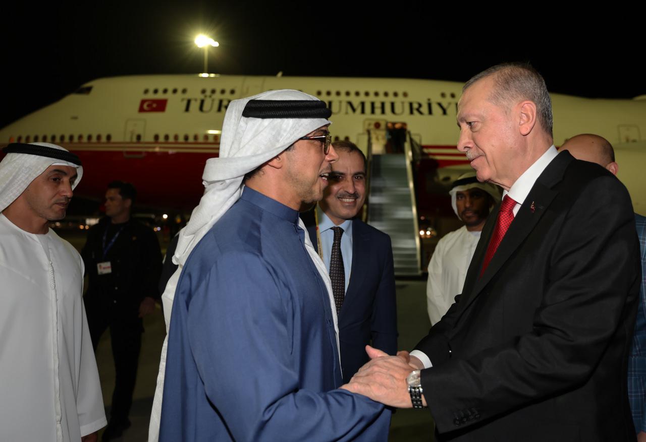 Cumhurbaşkanı Erdoğan, Birleşik Arap Emirlikleri'nde! Dikkat çeken anlar!