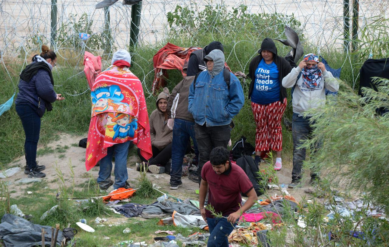 Meksika’dan yola çıkan binlerce göçmen ABD sınırına gidiyor