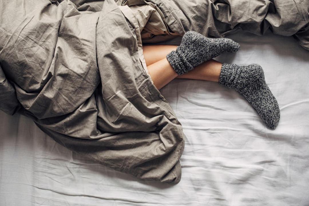 Uyurken çorapla uyumak beyne zararlı mı? Gece çorapla uyumak neden zararlı?