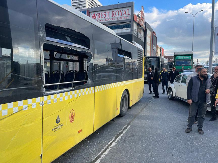 Avcılar'da İETT otobüsünün karıştığı zincirleme kazada 2 kişi yaralandı