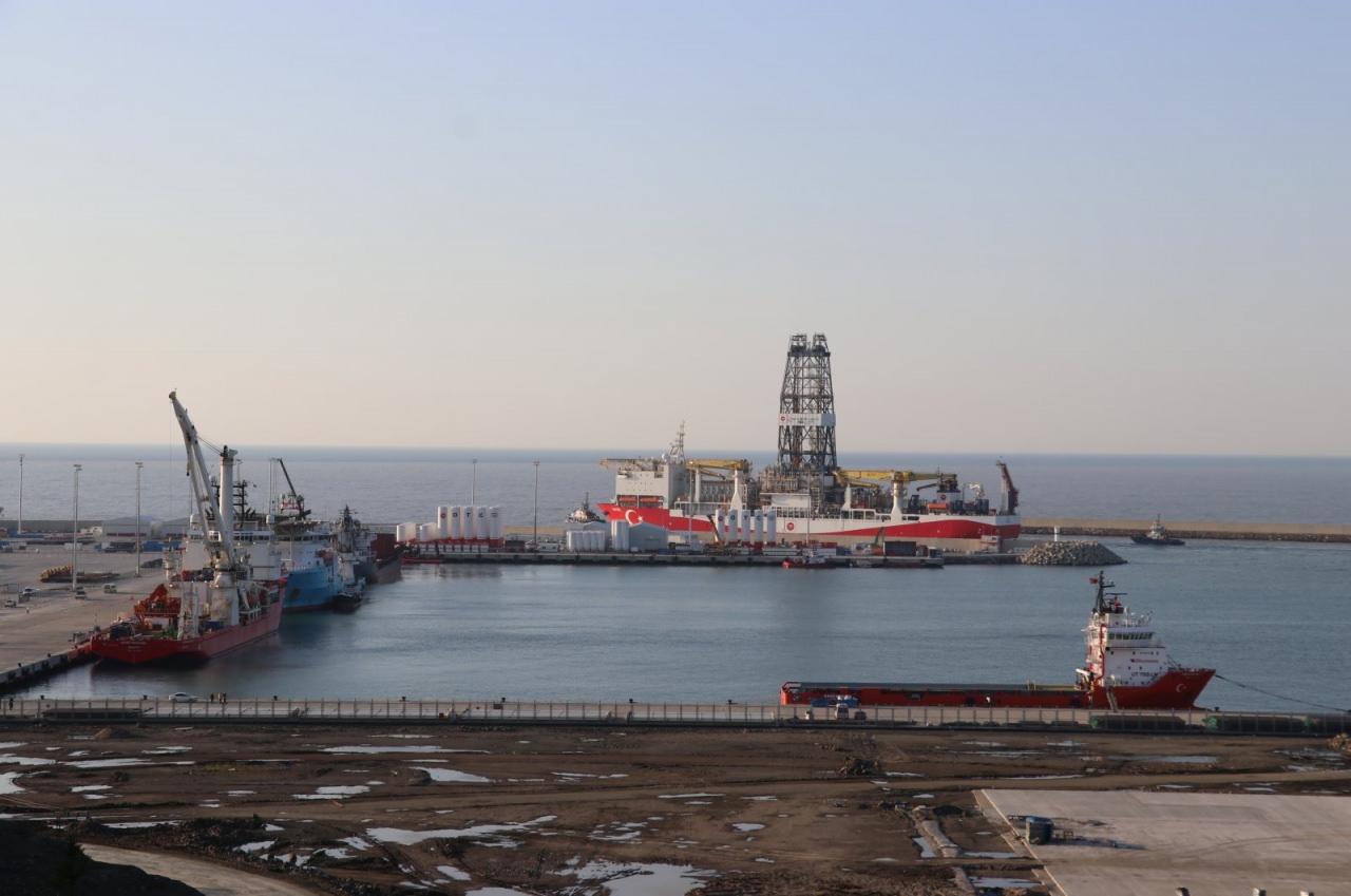 Türkiye devasa bir platform satın aldı: Gaz üretimi 20 milyon metreküpe çıkaracak!