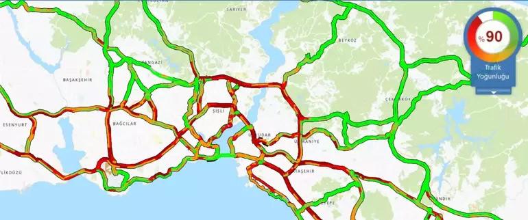 İstanbul durdu: Yağmurla beraber trafik yoğunluğu yüzde 90'a ulaştı