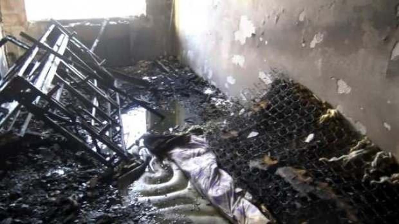 Avcılar’da oturduğu evi benzin dökerek yaktı