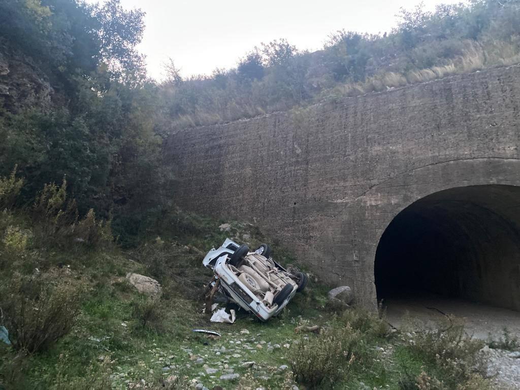 Osmaniye'de otomobil dere yatağına düştü: 1 ölü, 3 yaralı