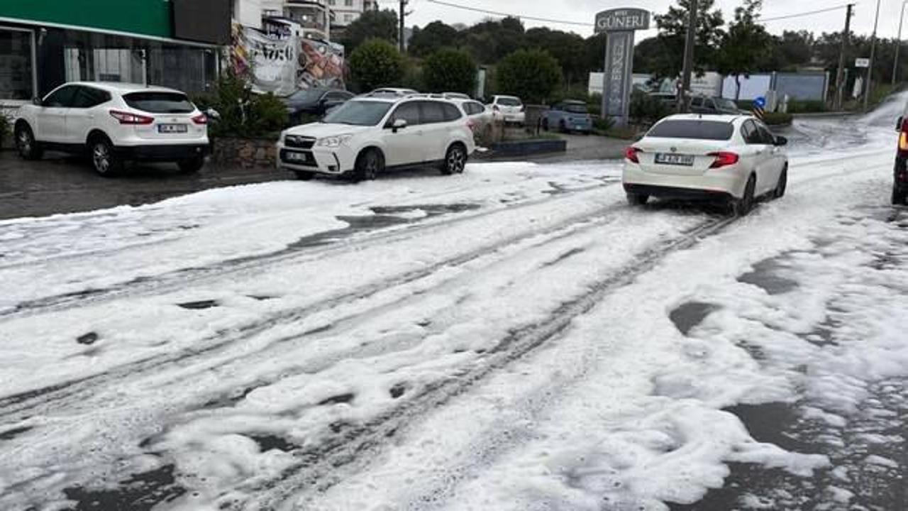 Bodrum’da yola dökülen kimyasal, yağmurla birleşince köpük haline geldi