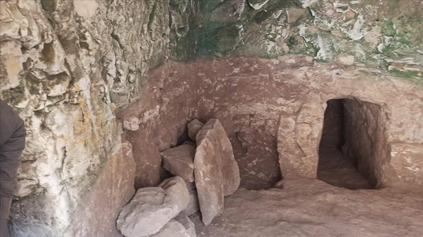 Adıyaman'da kaçak kazılarda 1900 yıllık oda mezar bulundu