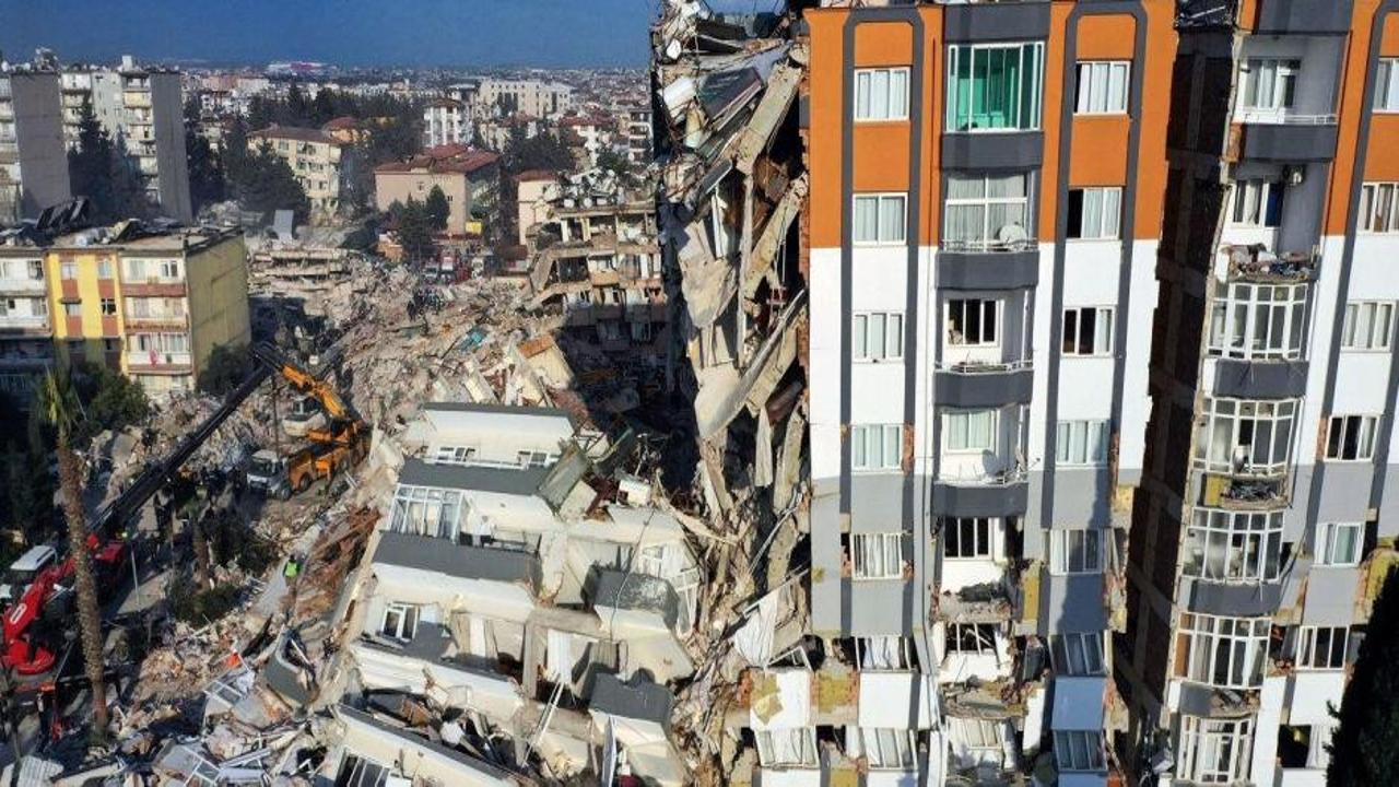 Depremzedelerin hesaplarına yatırılmaya başlandı