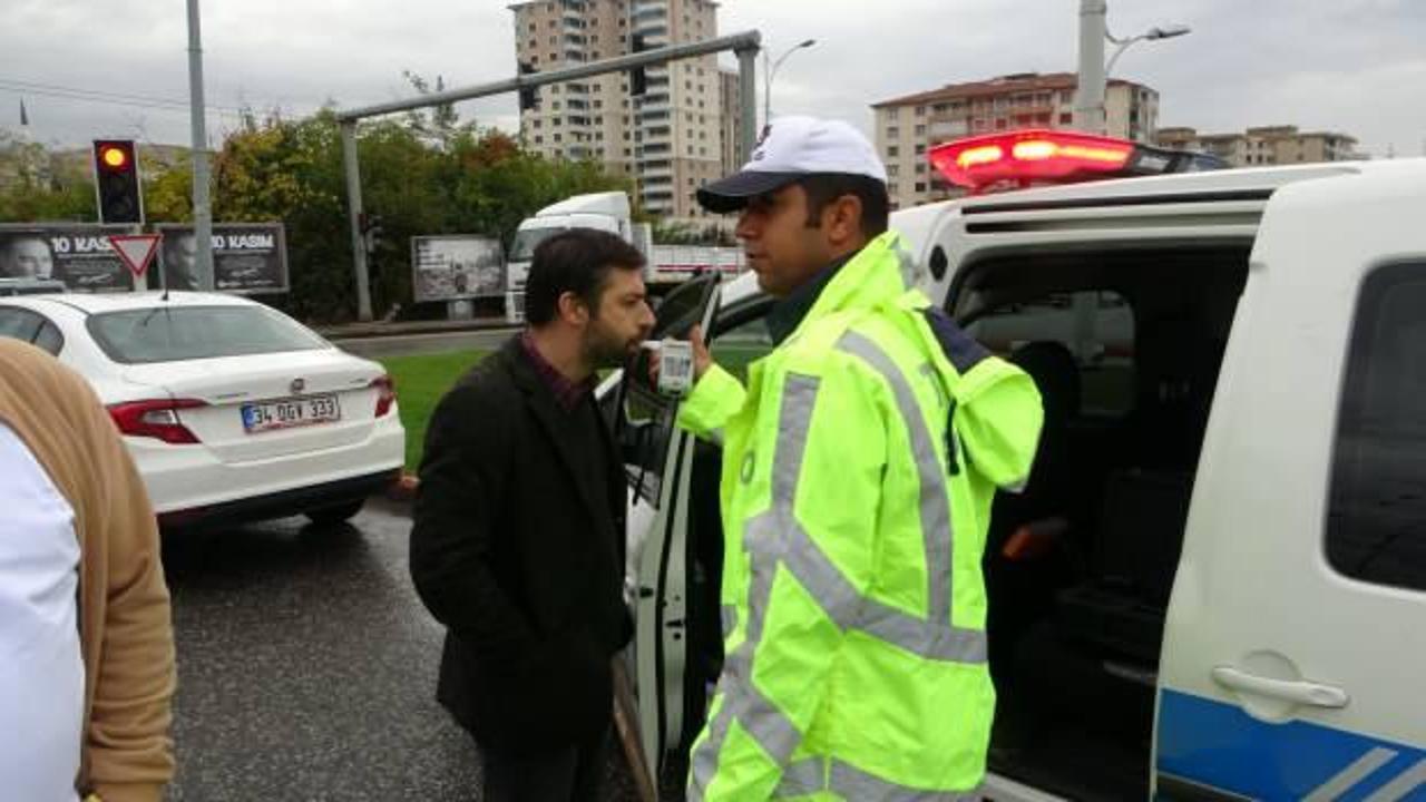 Devrilen araçtan burnu bile kanamadan çıktı