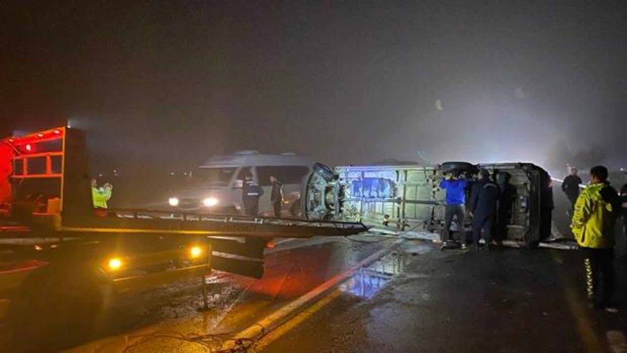 Diyarbakır’da yolcu minibüsü devrildi: Çok sayıda yaralı var