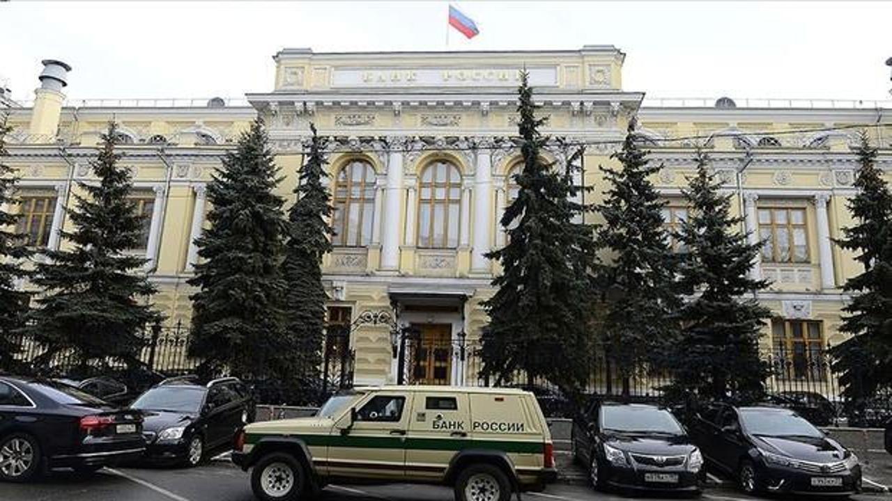 Rusya’nın dış ticaret fazlası 104 milyar dolara geriledi