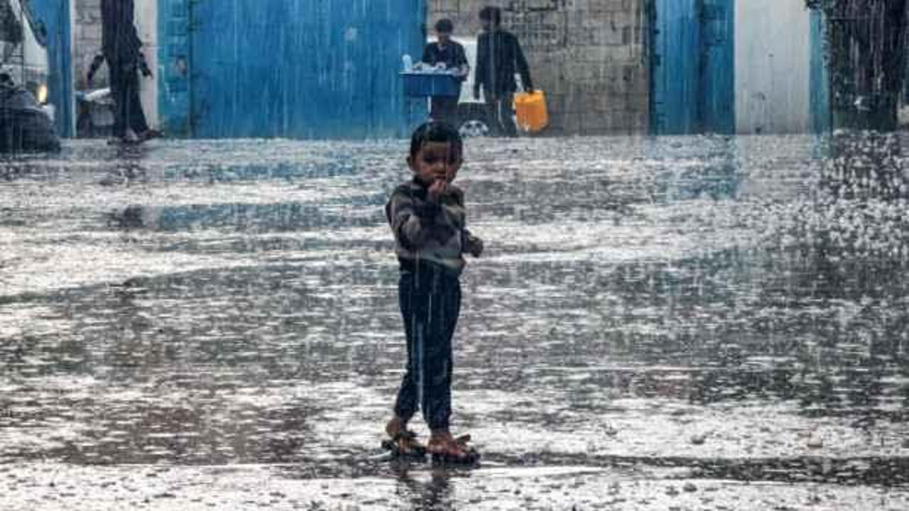 ‘Susuz’ Gazze’ye yağmur yağdı