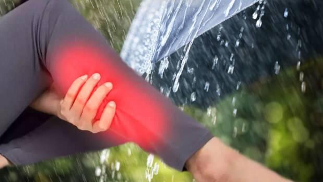 Yağmurlu havada bacak ağrısı neden olur? Yağmur öncesi eklem ve kas ağrısı