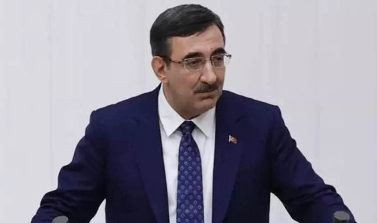 Cumhurbaşkanı Yardımcısı Cevdet Yılmaz’dan asgari ücret açıklaması! Memur ve emeklisinin maaşına zam için de oran verdi