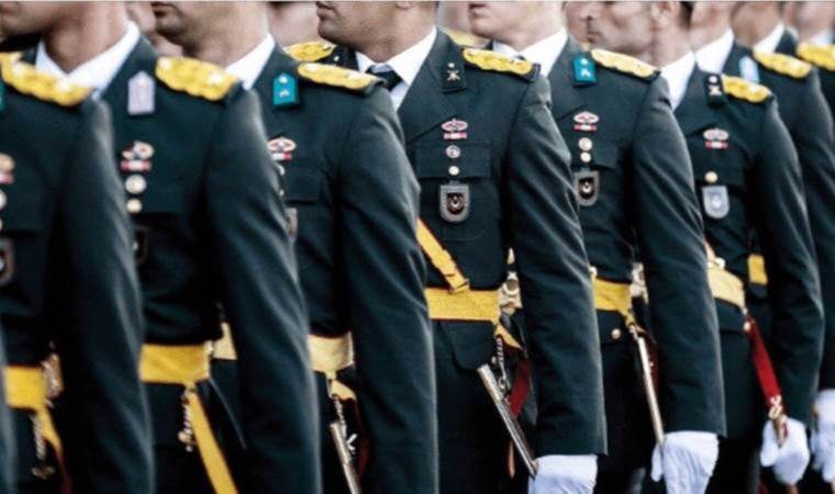 HKP’den Atatürk fotoğrafını takmayan teğmen ve komutanlar hakkında suç duyurusu