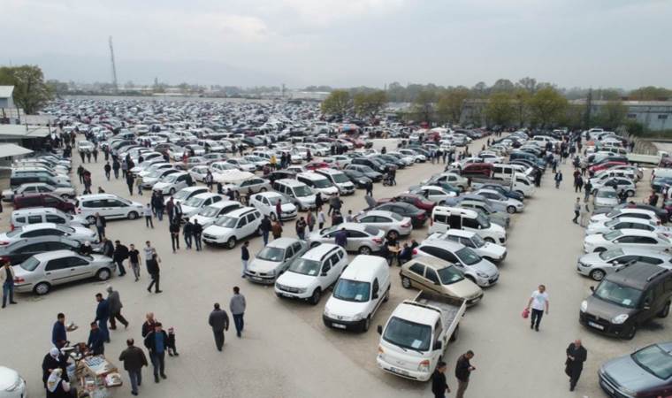 İkinci el otomobilde ‘kan kaybı’… Araba fiyatları düşecek mi? 2024’te satışlar duracak mı?