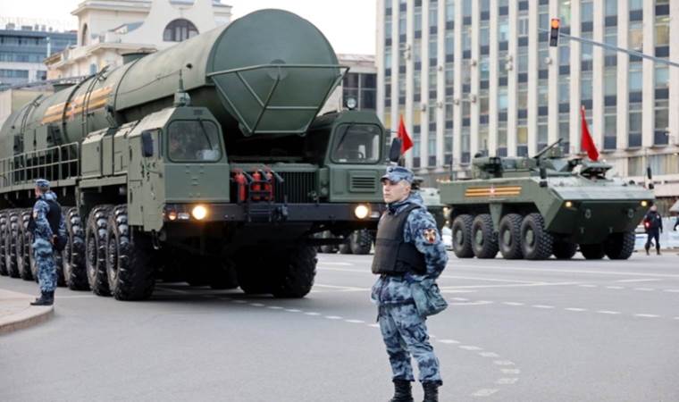 Lukaşenko duyurdu: Nükleer silahlar Belarus’ta