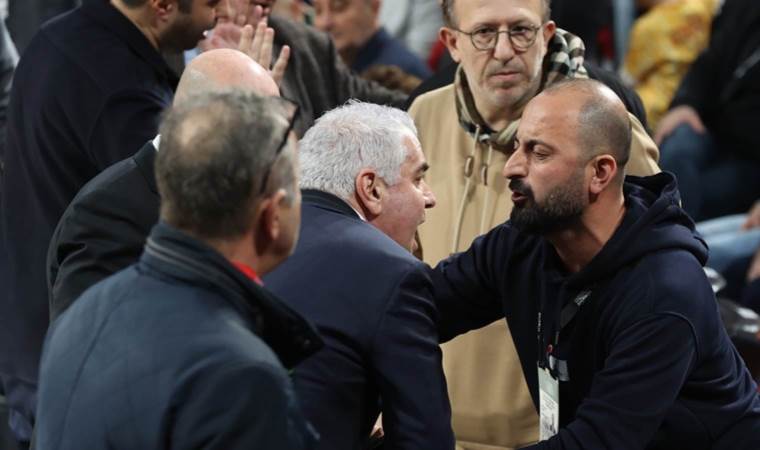 Pota derbisinde tartışma çıktı: Yönetici salondan atıldı!