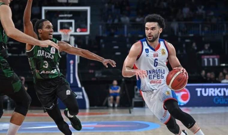 Anadolu Efes evinde rahat kazandı