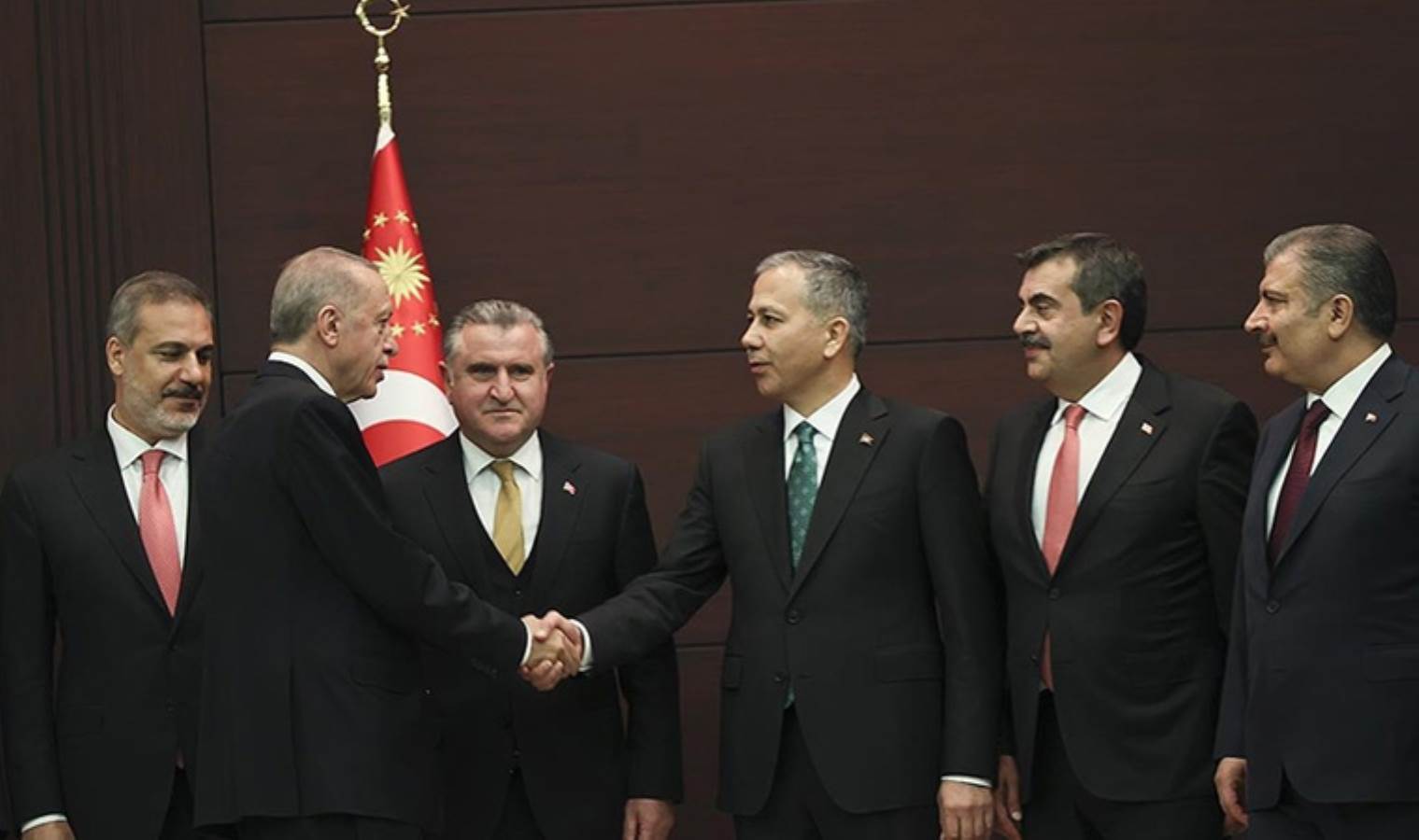 AKP’nin üç büyük ildeki adaylarıyla ilgili çarpıcı iddia: İstanbul’a Yerlikaya, Ankara'ya Altınok; İzmir’e ise ‘Soyer’ ayarı!