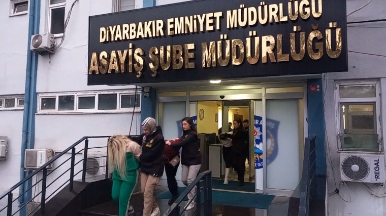 Diyarbakır'da fuhuş operasyonu: 9 gözaltı