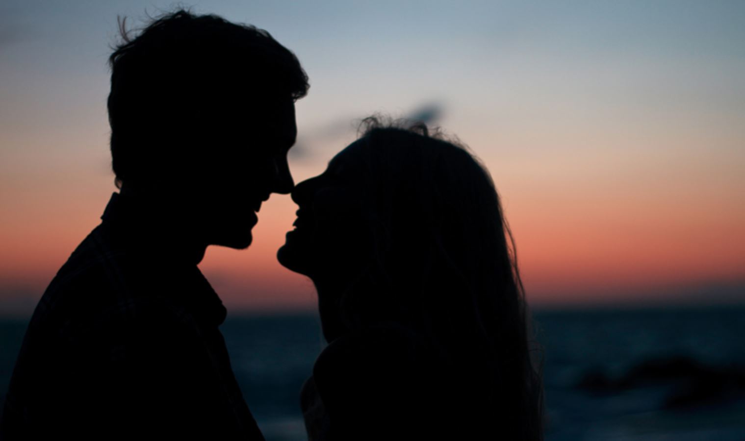 İlişkide cinsel uyum mu duygusal bağ mı daha önemli? Cinsel uyum ve duygusal bağ nasıl arttırılır?