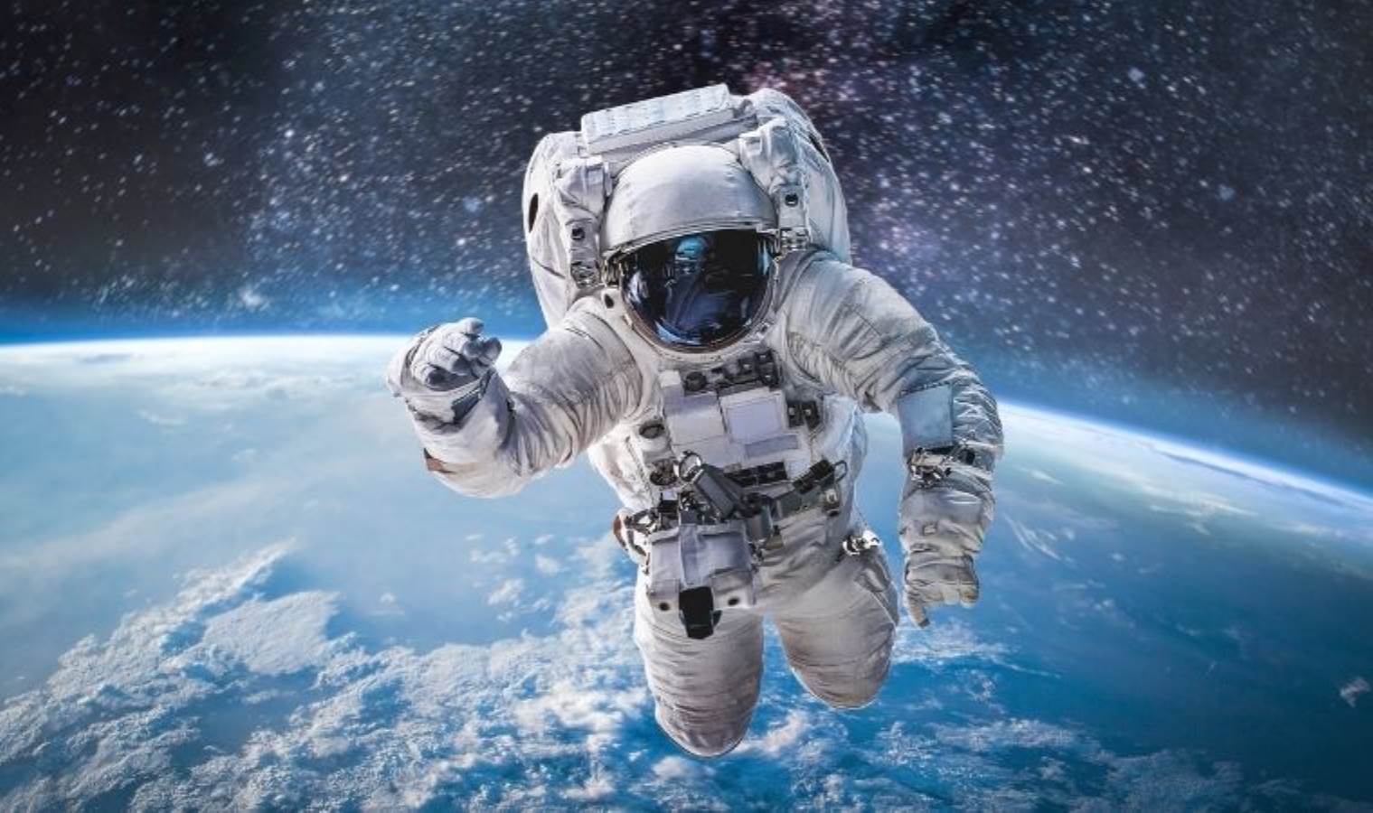 Uzay yolculuğu insan vücudunu nasıl etkiliyor? Uzayın insan vücudu üzerine günbegün etkisi...