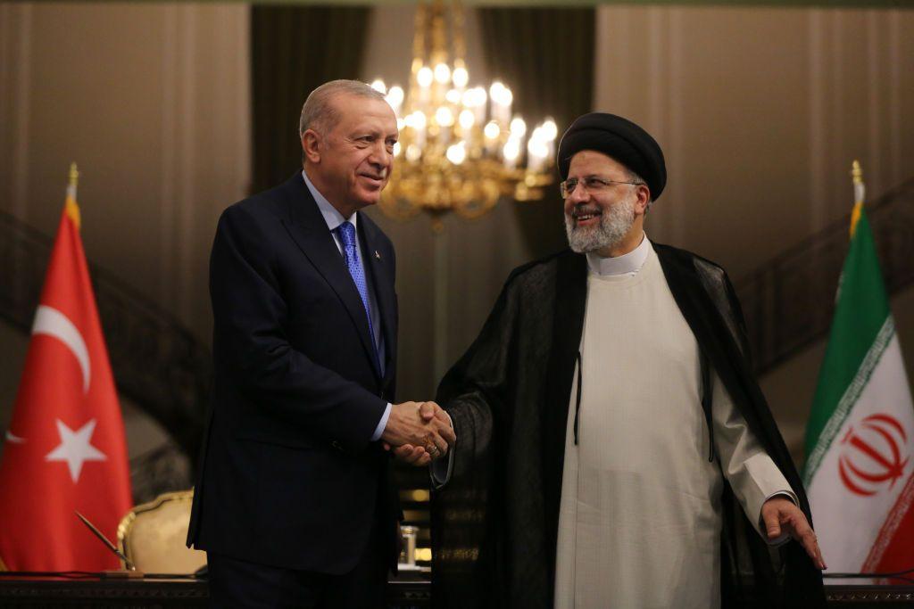 İran Cumhurbaşkanı Reisi, iki kez ertelenen Türkiye ziyaretini bugün gerçekleştirecek: Ankara-Tahran hattında hangi başlıklar öne çıkıyor?