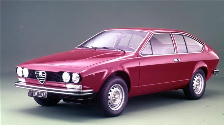 Alfa Romeo iki modelinin yıldönümünü kutluyor: 70 yıllık tarih...