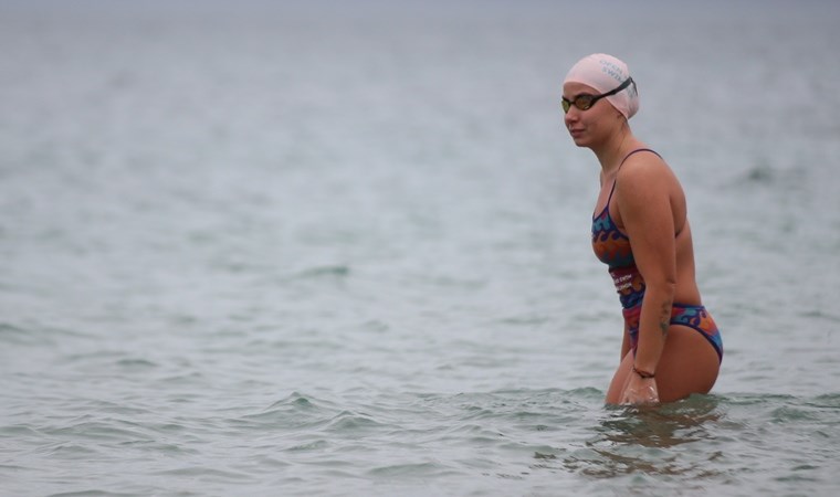 Manş Denizi'ni yüzerek en hızlı geçen Türk kadını olmuştu: Bengisu Avcı'nın hedefi 7 Okyanus!