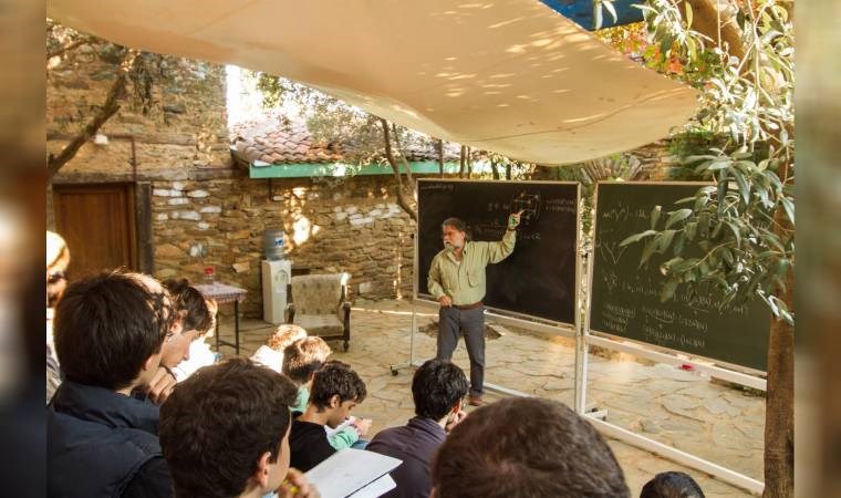 Ali Nesin’in kurduğu Matematik Köyü kapanma tehlikesiyle karşı karşıya
