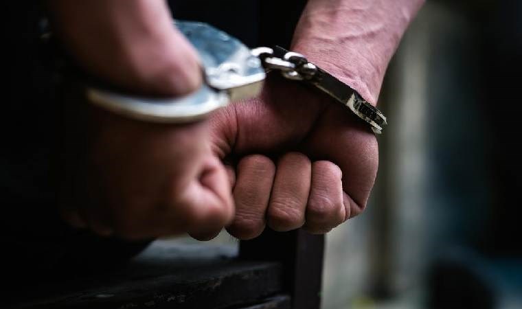 Türkiye, Interpol aracılığıyla arıyordu… Kosova’da yakalandılar!