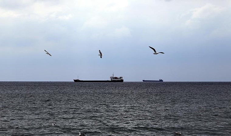 Aden Körfezi’nde saldırı: ABD’ye ait gemi hedef alındı