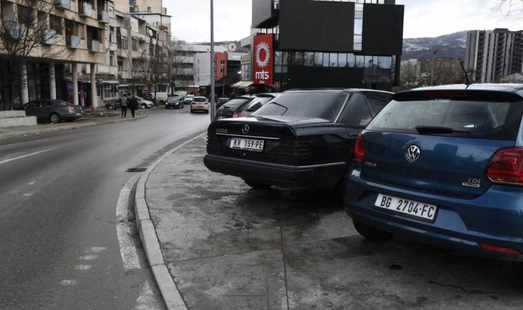 Kosova’dan Sırp plakalı araçlar hakkında süpriz karar