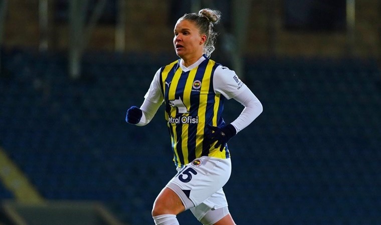 Fenerbahçe Petrol Ofisi, liderliği Galatasaray Petrol Ofisi’ne kaptırdı!